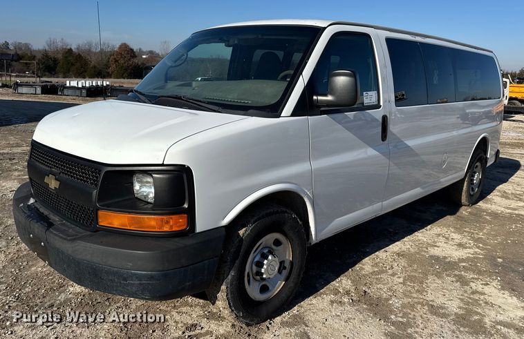 image for item DW6701 2015 Chevrolet Express 3500 van