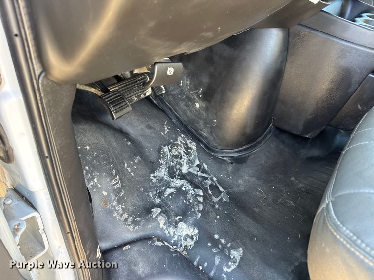 image for item DW6701 2015 Chevrolet Express 3500 van