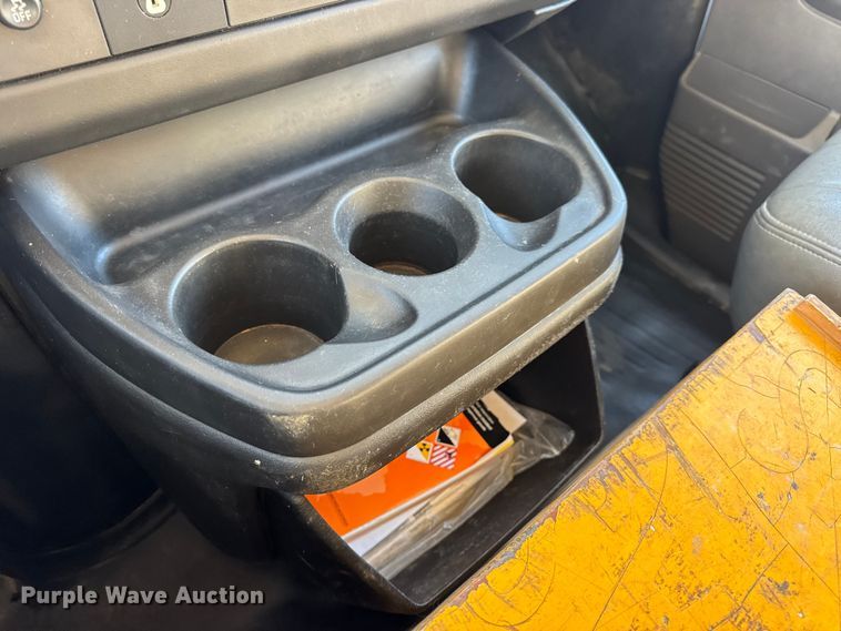 image for item DW6701 2015 Chevrolet Express 3500 van