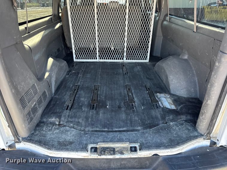 image for item DW6701 2015 Chevrolet Express 3500 van