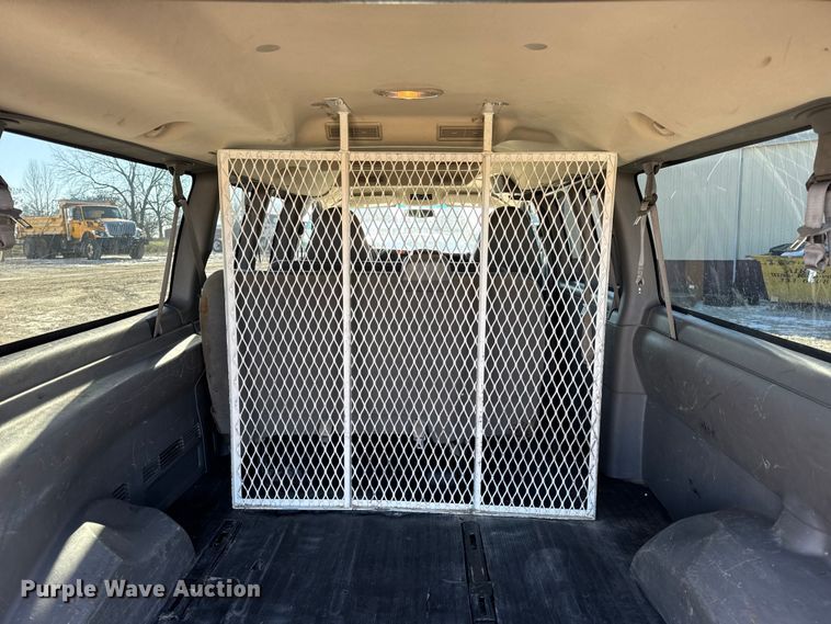 image for item DW6701 2015 Chevrolet Express 3500 van