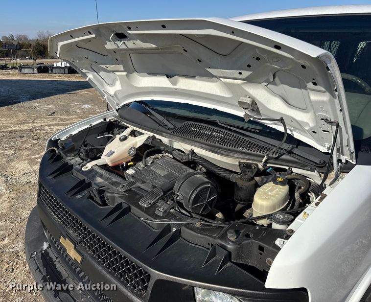 image for item DW6701 2015 Chevrolet Express 3500 van