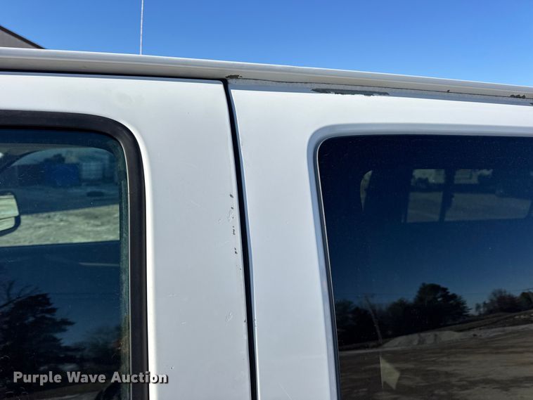 image for item DW6702 2015 Chevrolet Express 3500 van