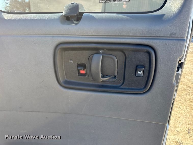 image for item DW6702 2015 Chevrolet Express 3500 van