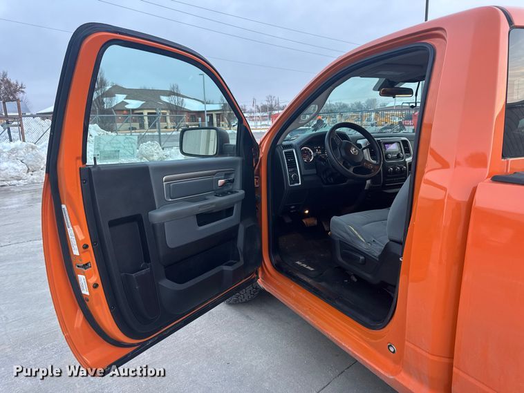 image for item DW6720 2013 RAM 1500 pickup truck