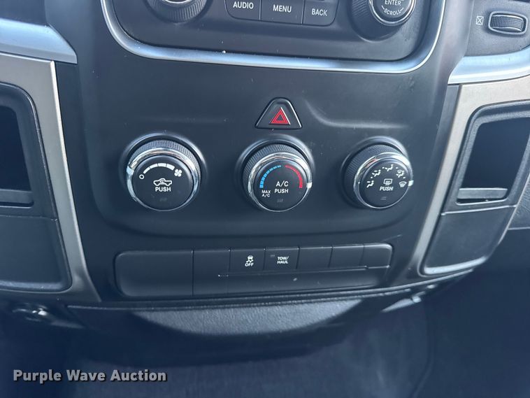 image for item DW6720 2013 RAM 1500 pickup truck