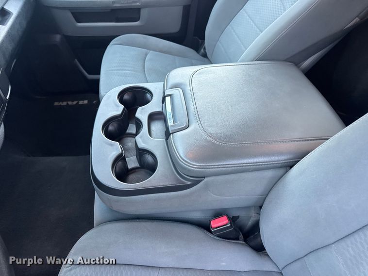 image for item DW6720 2013 RAM 1500 pickup truck