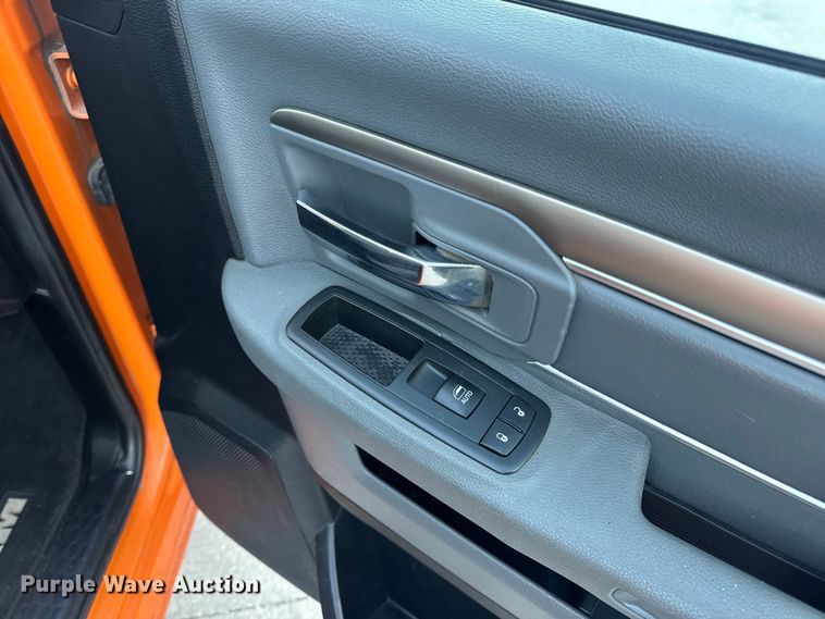 image for item DW6720 2013 RAM 1500 pickup truck