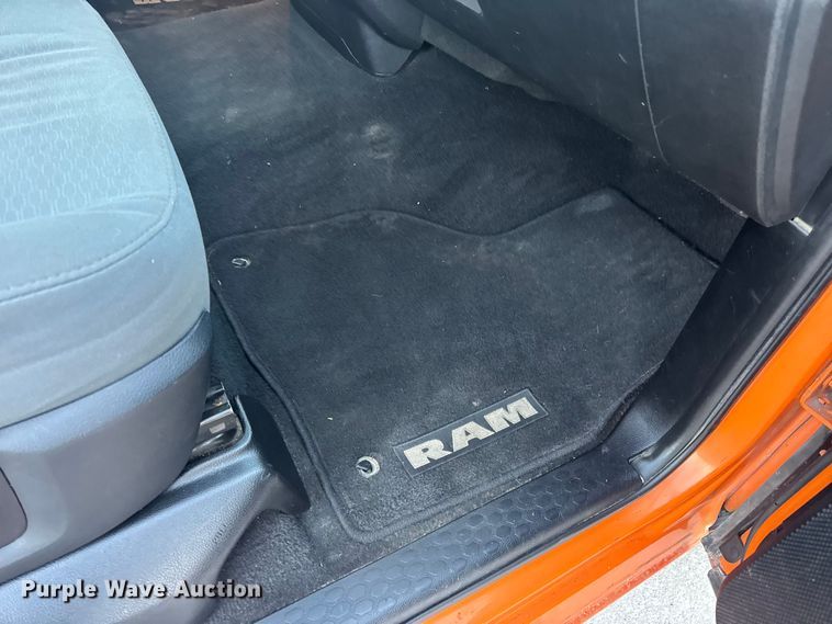 image for item DW6720 2013 RAM 1500 pickup truck