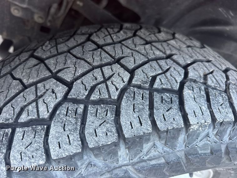 image for item DW6720 2013 RAM 1500 pickup truck