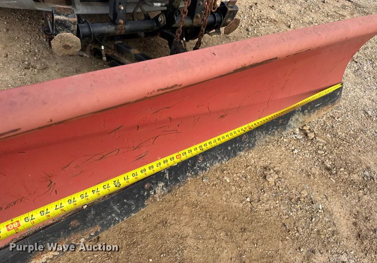 image for item DW6724 2005 GMC Sierra 2500HD utility bed pickup truck