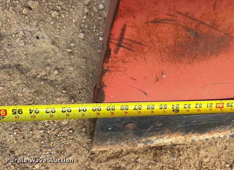 image for item DW6724 2005 GMC Sierra 2500HD utility bed pickup truck