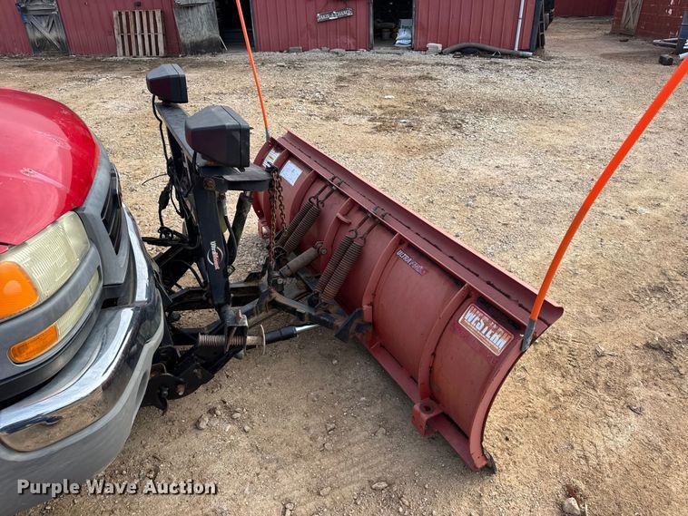 image for item DW6724 2005 GMC Sierra 2500HD utility bed pickup truck