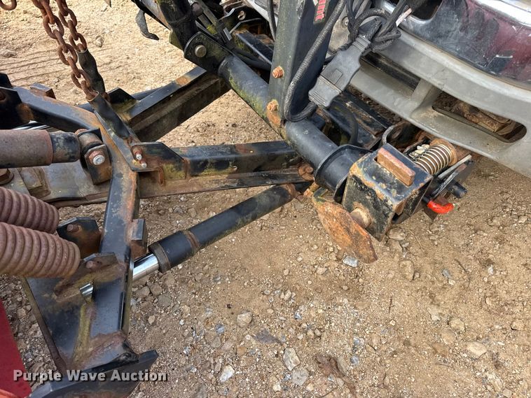 image for item DW6724 2005 GMC Sierra 2500HD utility bed pickup truck