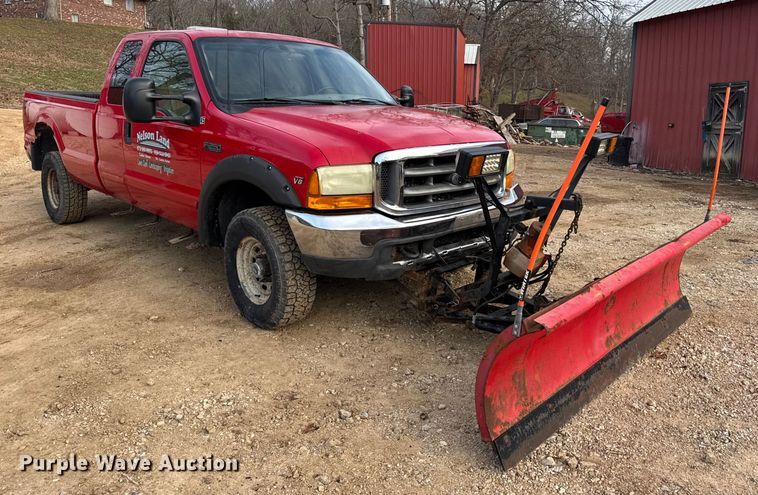 image for item DW6725 2001 Ford F250 Super Duty XLT SuperCab pickup truck