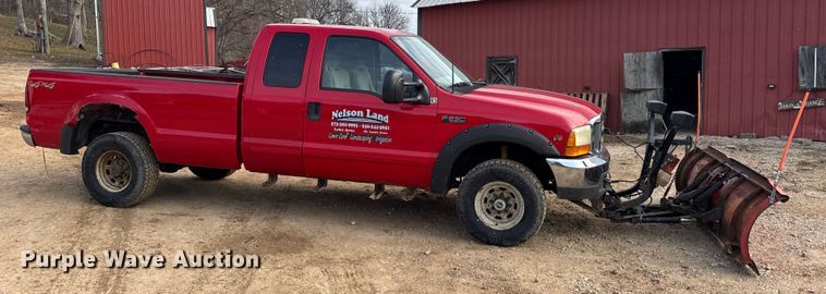 image for item DW6725 2001 Ford F250 Super Duty XLT SuperCab pickup truck