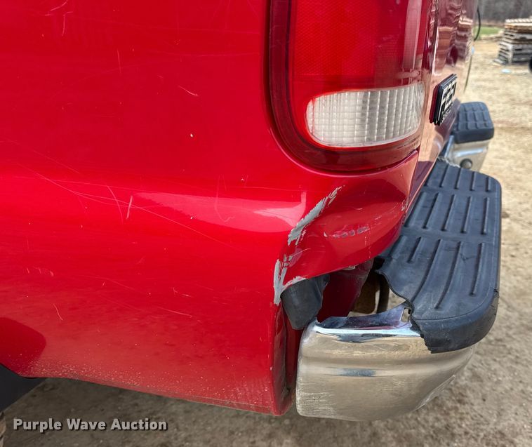 image for item DW6725 2001 Ford F250 Super Duty XLT SuperCab pickup truck