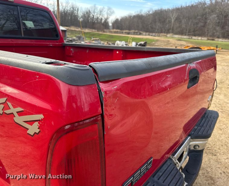 image for item DW6725 2001 Ford F250 Super Duty XLT SuperCab pickup truck