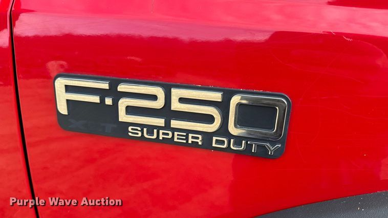 image for item DW6725 2001 Ford F250 Super Duty XLT SuperCab pickup truck
