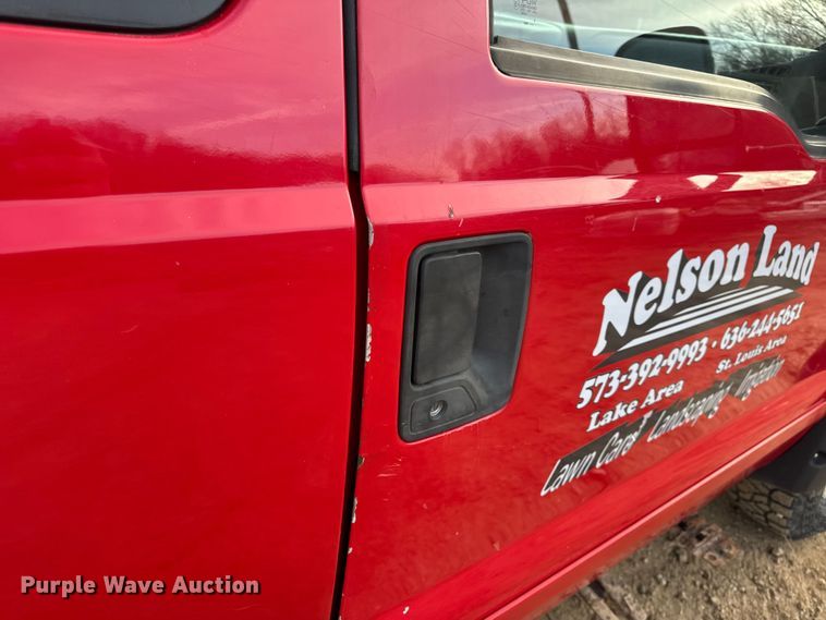 image for item DW6725 2001 Ford F250 Super Duty XLT SuperCab pickup truck