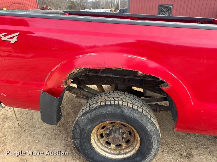 image for item DW6725 2001 Ford F250 Super Duty XLT SuperCab pickup truck