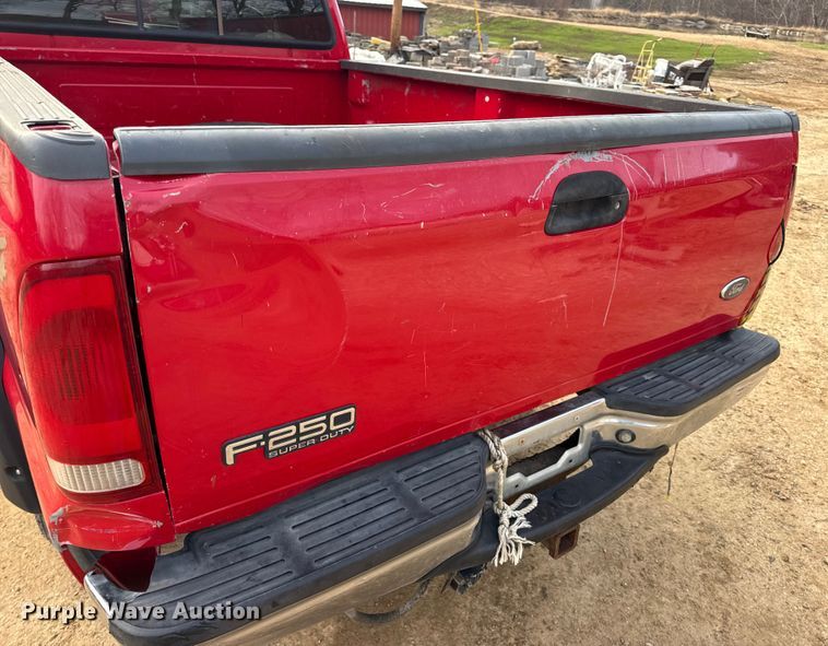 image for item DW6725 2001 Ford F250 Super Duty XLT SuperCab pickup truck