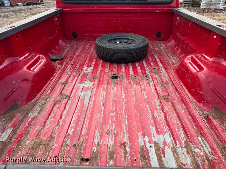 image for item DW6725 2001 Ford F250 Super Duty XLT SuperCab pickup truck