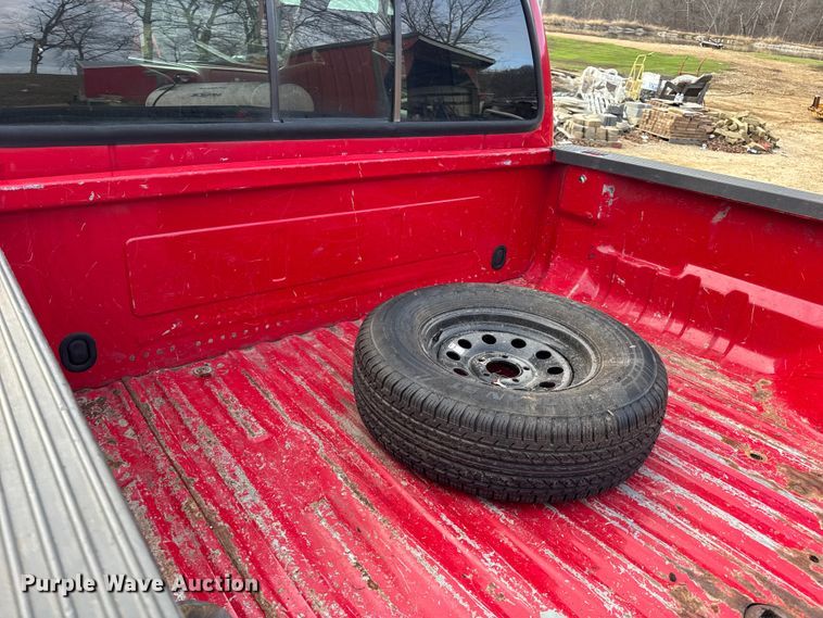 image for item DW6725 2001 Ford F250 Super Duty XLT SuperCab pickup truck