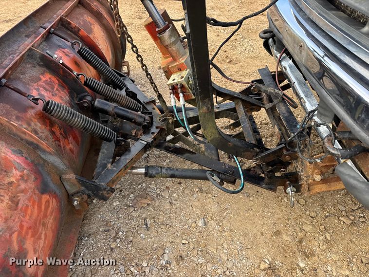 image for item DW6725 2001 Ford F250 Super Duty XLT SuperCab pickup truck