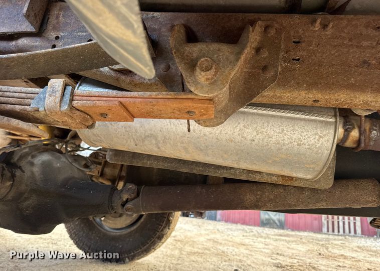 image for item DW6725 2001 Ford F250 Super Duty XLT SuperCab pickup truck