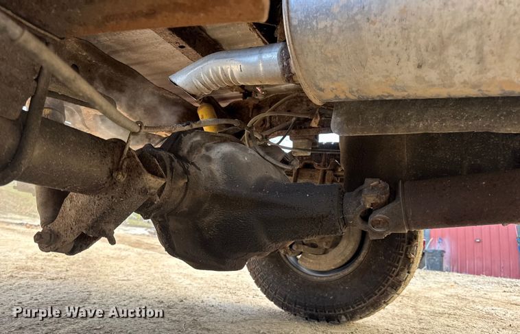 image for item DW6725 2001 Ford F250 Super Duty XLT SuperCab pickup truck