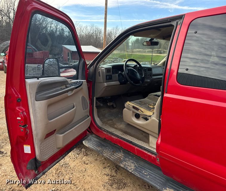 image for item DW6725 2001 Ford F250 Super Duty XLT SuperCab pickup truck