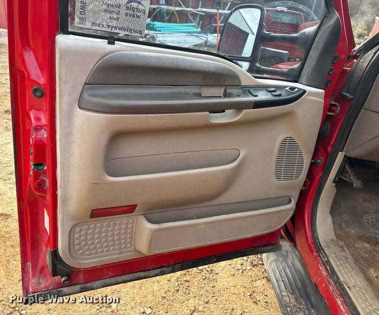 image for item DW6725 2001 Ford F250 Super Duty XLT SuperCab pickup truck