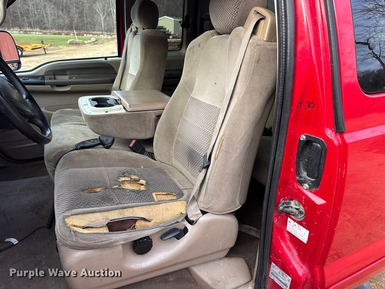 image for item DW6725 2001 Ford F250 Super Duty XLT SuperCab pickup truck