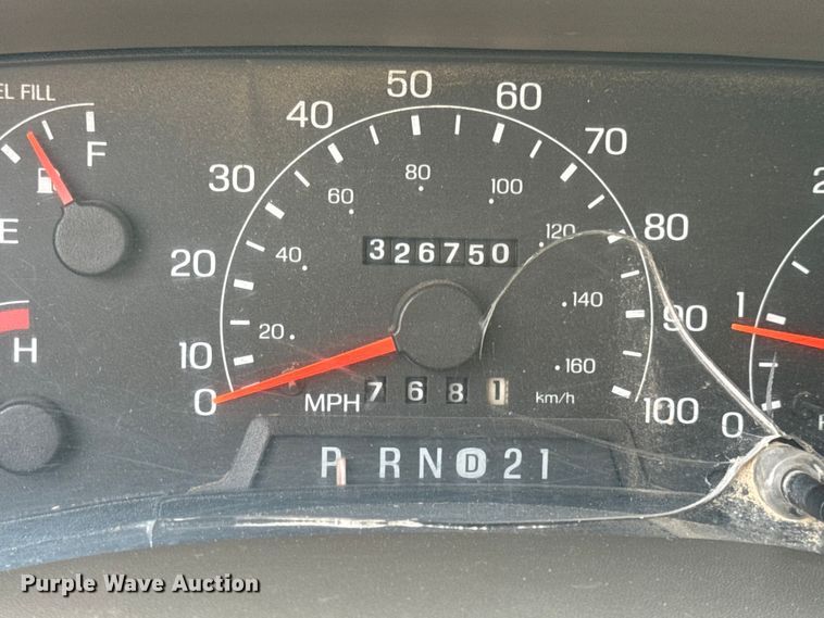 image for item DW6725 2001 Ford F250 Super Duty XLT SuperCab pickup truck