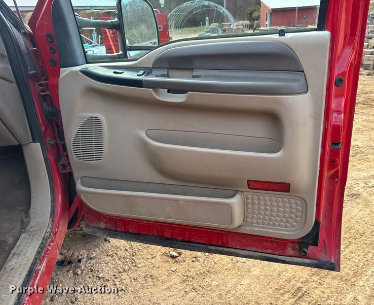 image for item DW6725 2001 Ford F250 Super Duty XLT SuperCab pickup truck