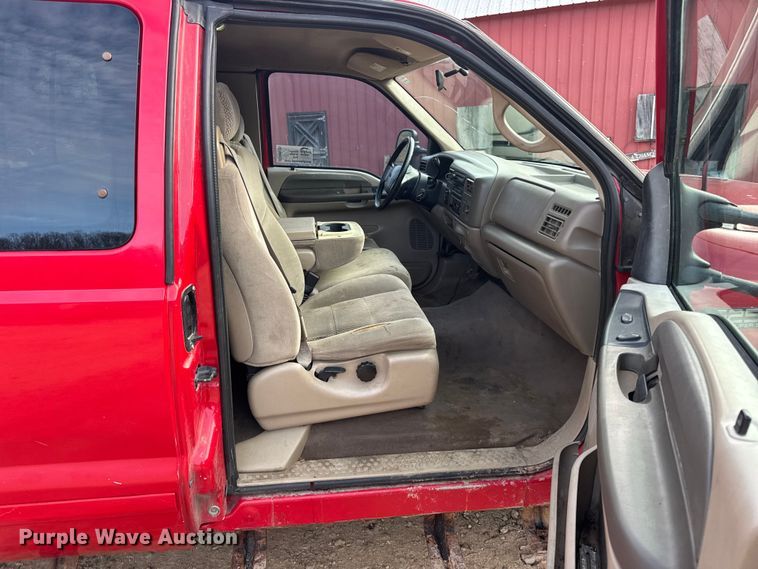 image for item DW6725 2001 Ford F250 Super Duty XLT SuperCab pickup truck