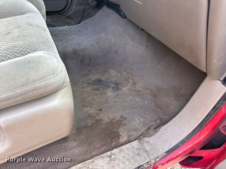 image for item DW6725 2001 Ford F250 Super Duty XLT SuperCab pickup truck