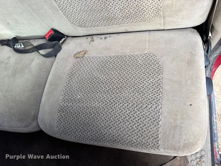 image for item DW6725 2001 Ford F250 Super Duty XLT SuperCab pickup truck