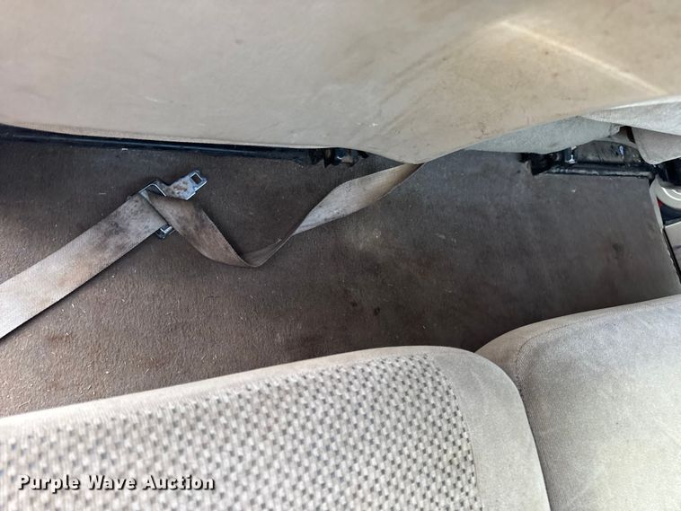 image for item DW6725 2001 Ford F250 Super Duty XLT SuperCab pickup truck