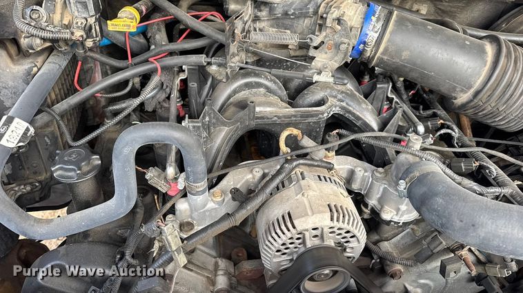 image for item DW6725 2001 Ford F250 Super Duty XLT SuperCab pickup truck