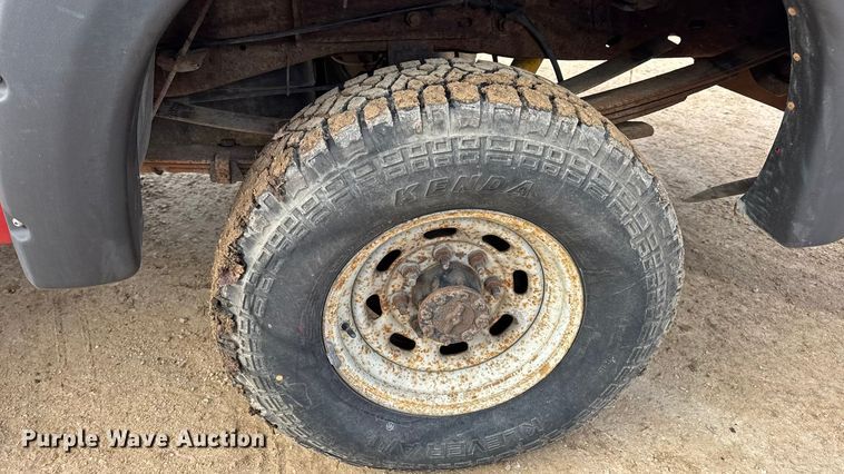 image for item DW6725 2001 Ford F250 Super Duty XLT SuperCab pickup truck