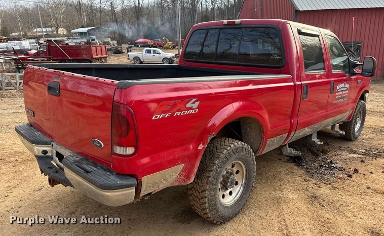 image for item DW6729 2004 Ford F250 Super Duty XLT Crew Cab pickup truck