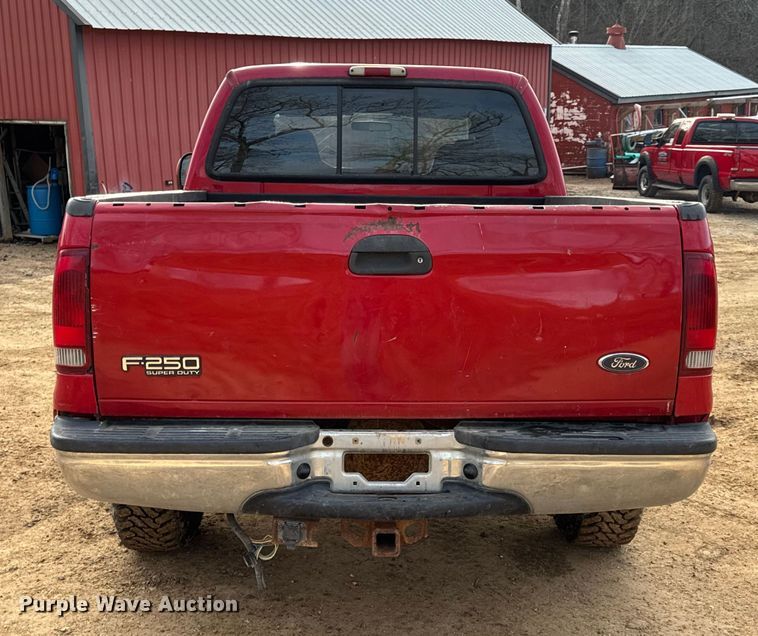 image for item DW6729 2004 Ford F250 Super Duty XLT Crew Cab pickup truck