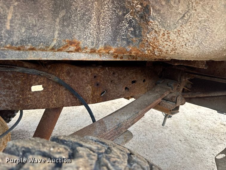 image for item DW6729 2004 Ford F250 Super Duty XLT Crew Cab pickup truck