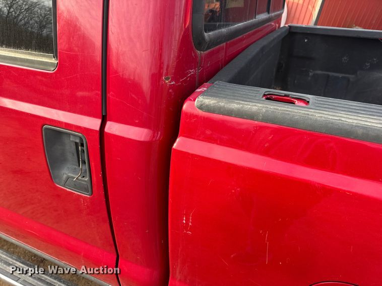 image for item DW6729 2004 Ford F250 Super Duty XLT Crew Cab pickup truck