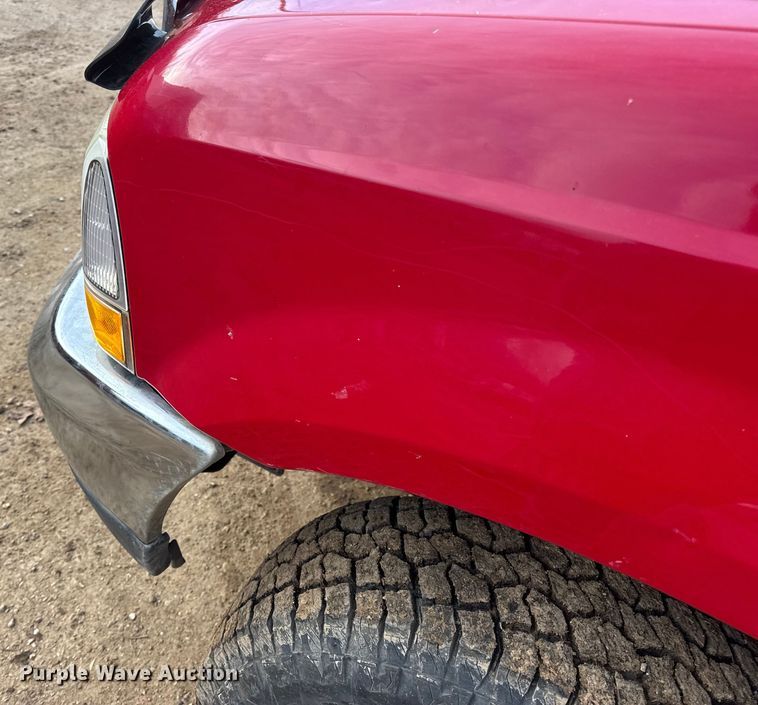 image for item DW6729 2004 Ford F250 Super Duty XLT Crew Cab pickup truck