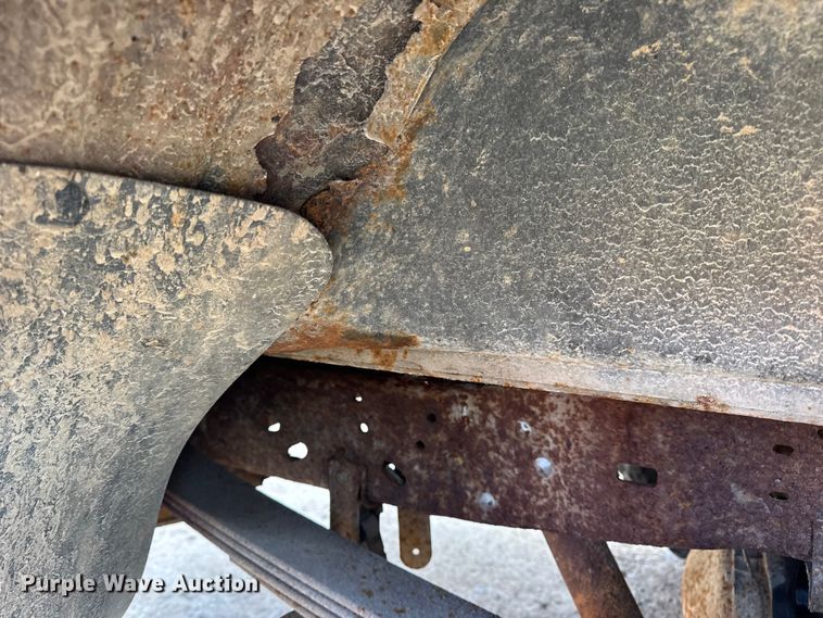 image for item DW6729 2004 Ford F250 Super Duty XLT Crew Cab pickup truck