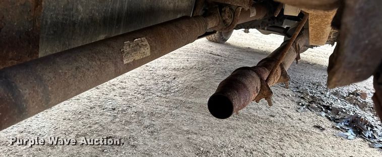 image for item DW6729 2004 Ford F250 Super Duty XLT Crew Cab pickup truck