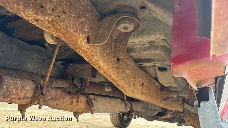 image for item DW6729 2004 Ford F250 Super Duty XLT Crew Cab pickup truck